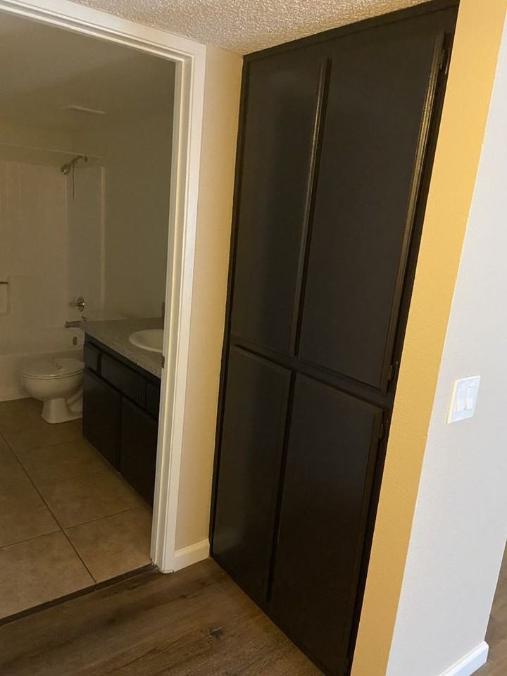 Shadow Ridge Apartments - Photo 4 of 50