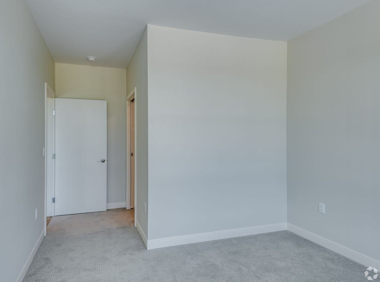 North End - Photo 4 of 25