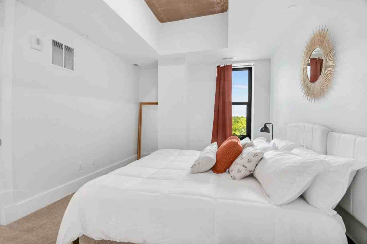 300 East Apartments - Photo 6 of 50