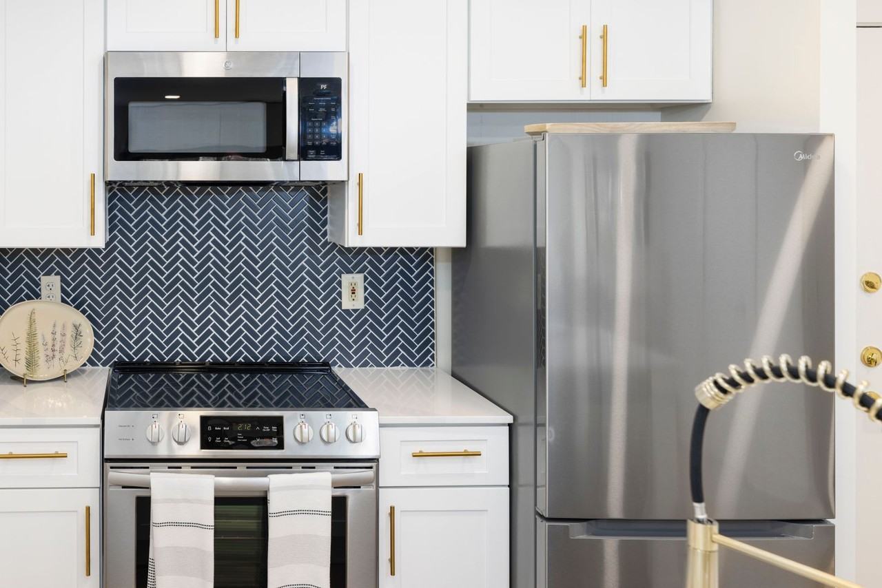 Clairmont Crest - Photo 4 of 50