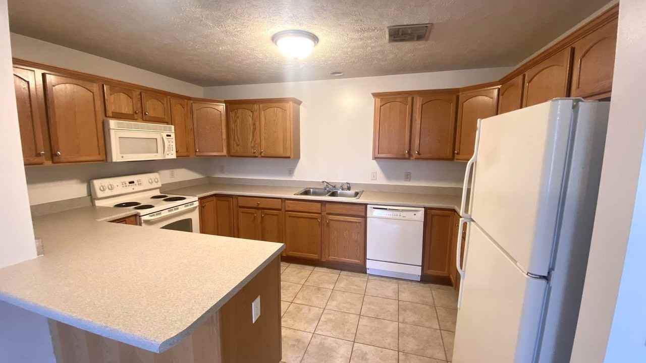 Savannah Meadows - Photo 5 of 21