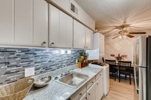 featured image of 7500 Dakin St