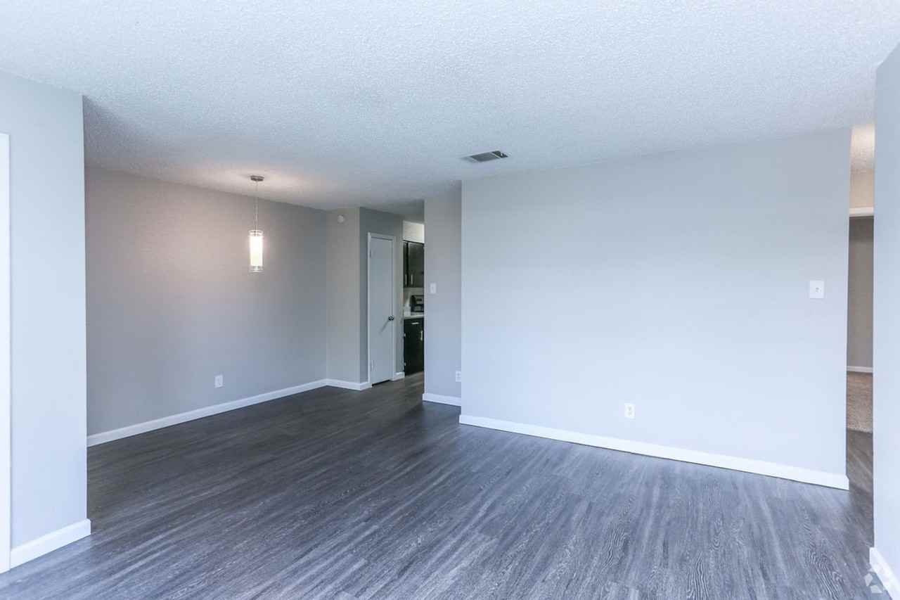 Florencia Villa - Photo 3 of 9