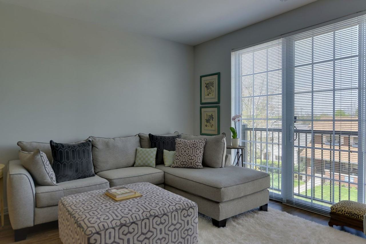 Broadway Station Apartments - Photo 6 of 50