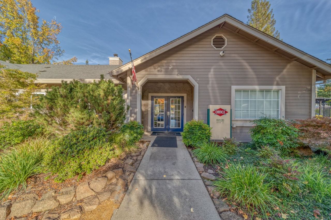 1661 Forest Avenue Apartments - Photo 2 of 50