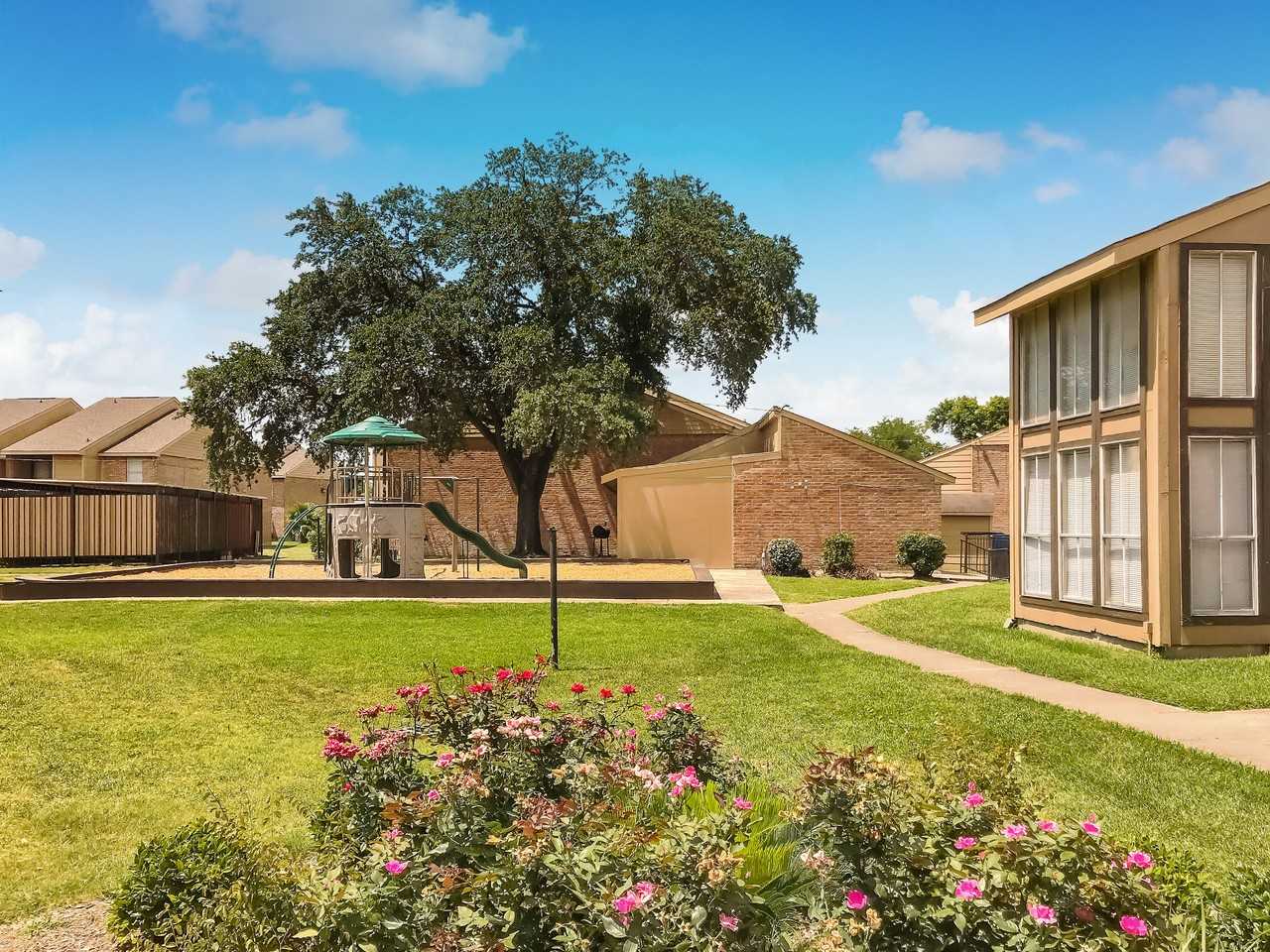 The Crossings _ Affordable Luxury Apartments & Townhomes at NW Houston