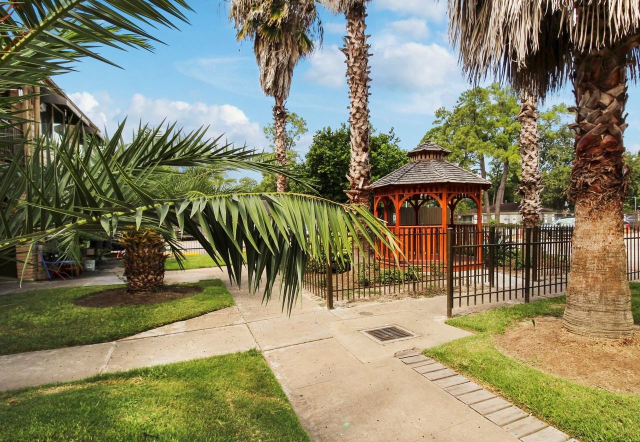 Long Point Plaza Apartments 1742 Woodvine Dr, Houston, TX 77055 Zumper