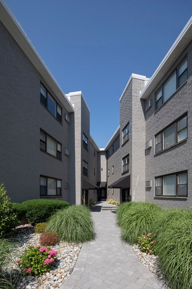 Villa Malta: On - Photo 3 of 13