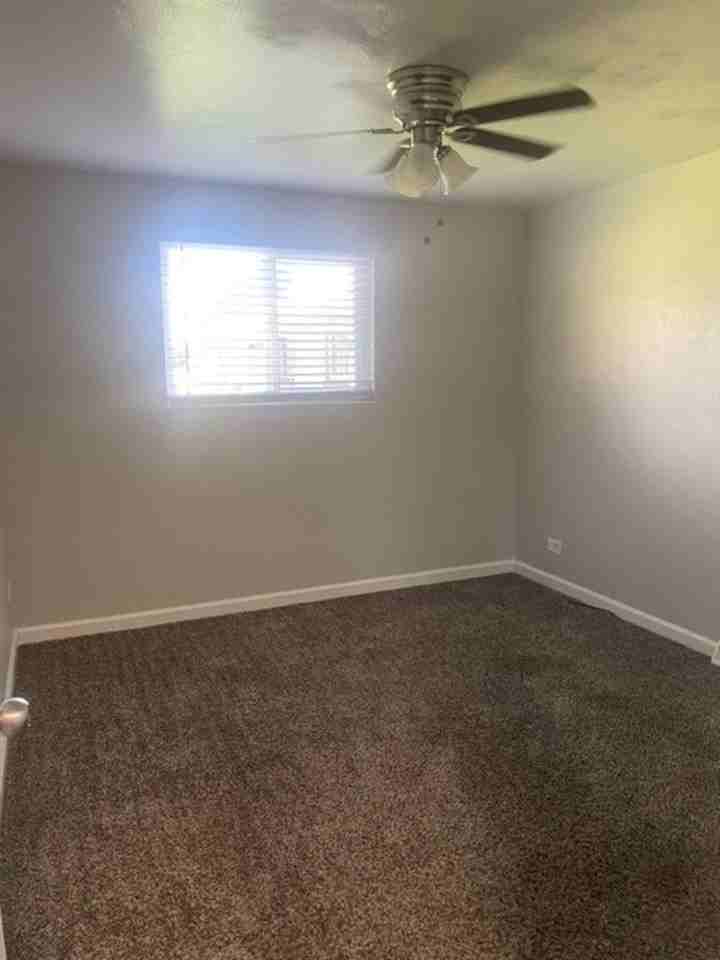 44th Place Apartments - Photo 6 of 9