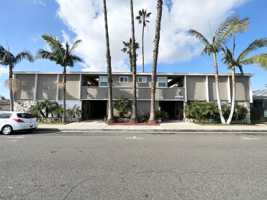 featured image of 12111 Hawthorne Way