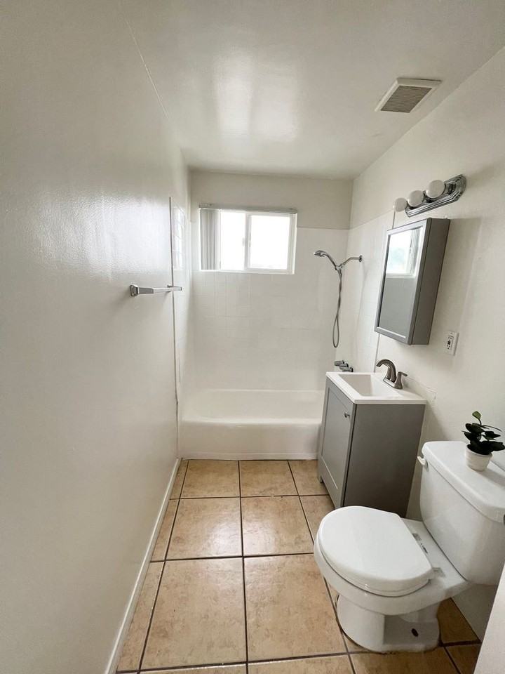 HAWTHORNE WAY - Photo 6 of 8