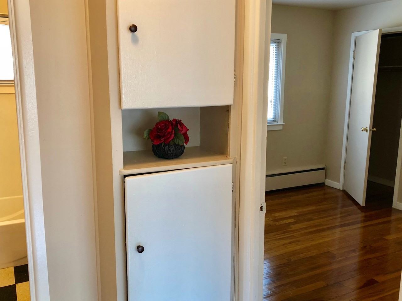 Maple Court - Photo 5 of 29