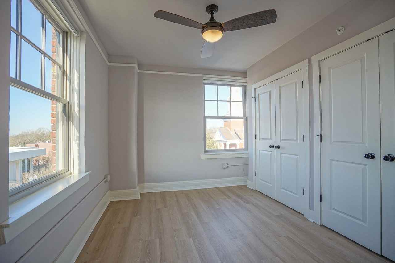 The View at Hotel Concord - Photo 4 of 44