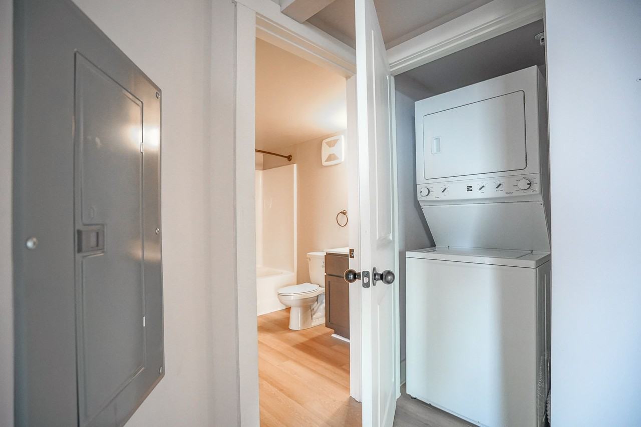 The View at Hotel Concord - Photo 5 of 44