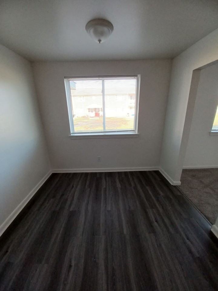 Timber Cove - Photo 7 of 12