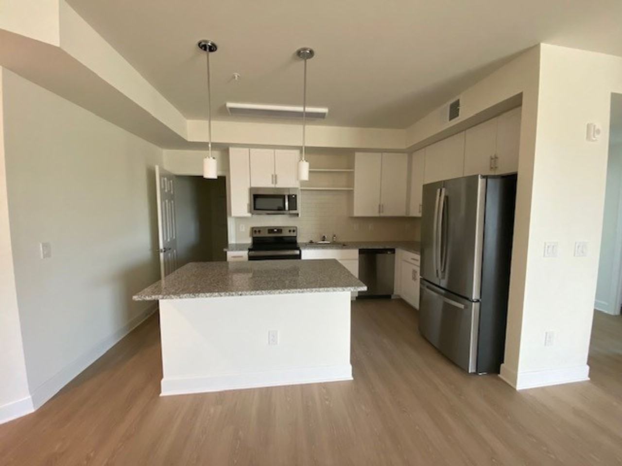 San Carlos Apartments - Photo 5 of 46