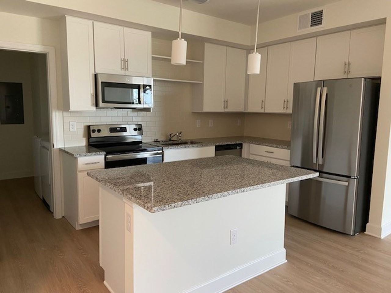 San Carlos Apartments - Photo 6 of 46