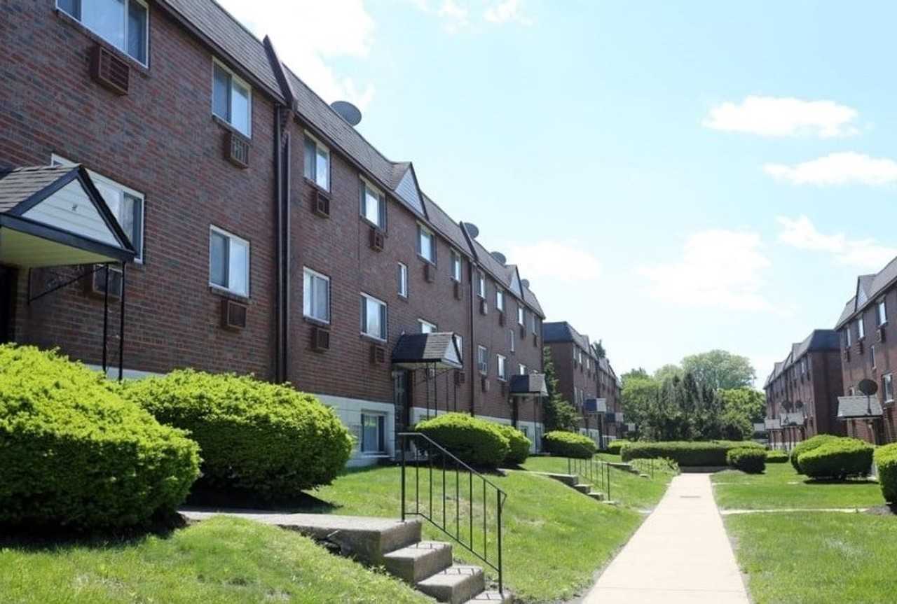 Oakwood Apartments - Photo 4 of 22