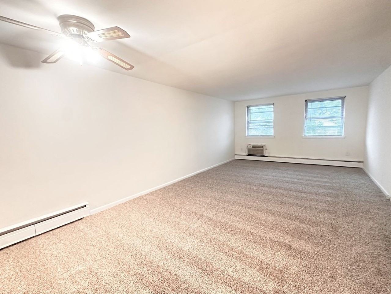 Karen Court Apartments - Photo 6 of 16