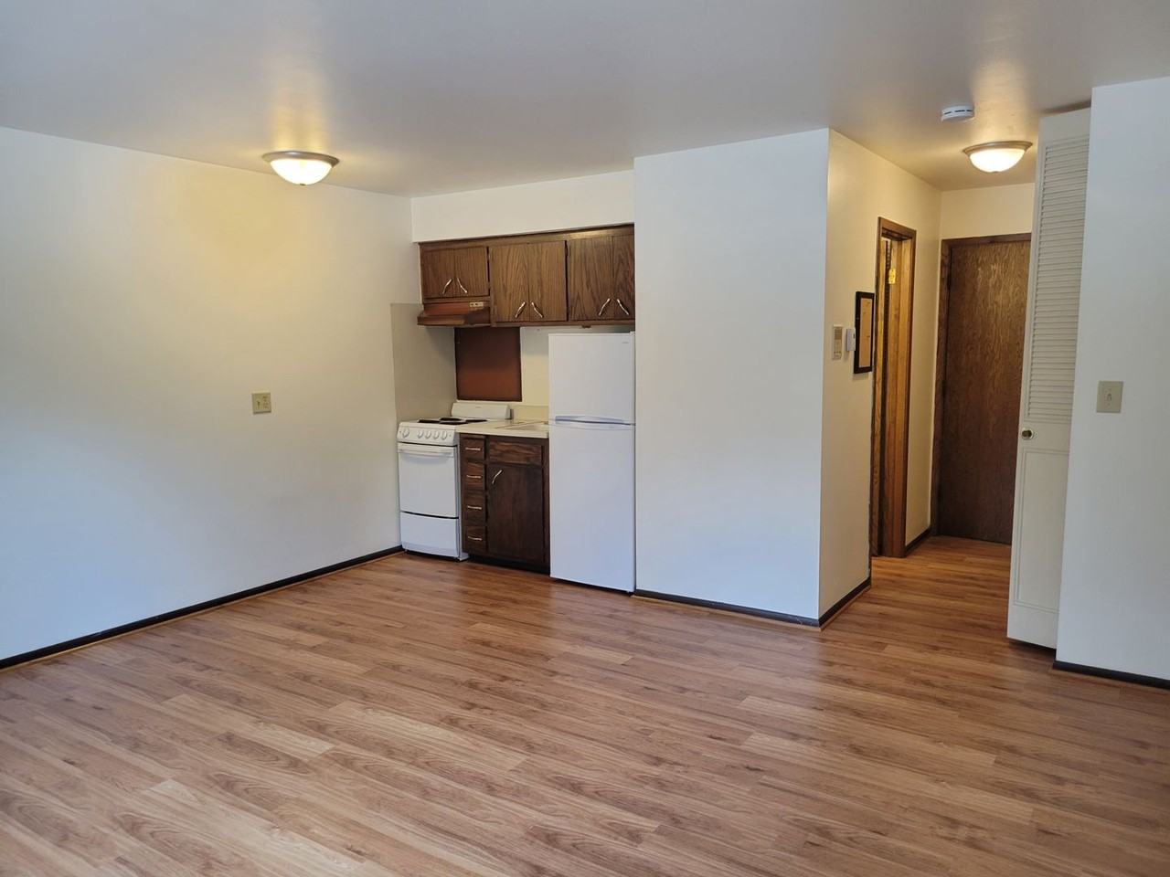 Heritage House Apartments - Photo 2 of 37