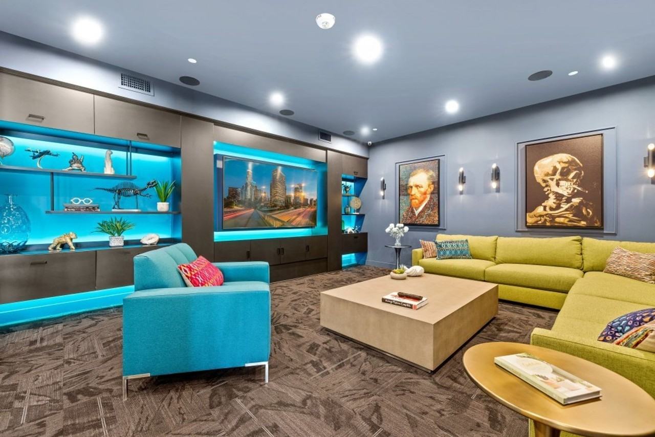 7401 Lankershim Blvd. - Photo 7 of 33