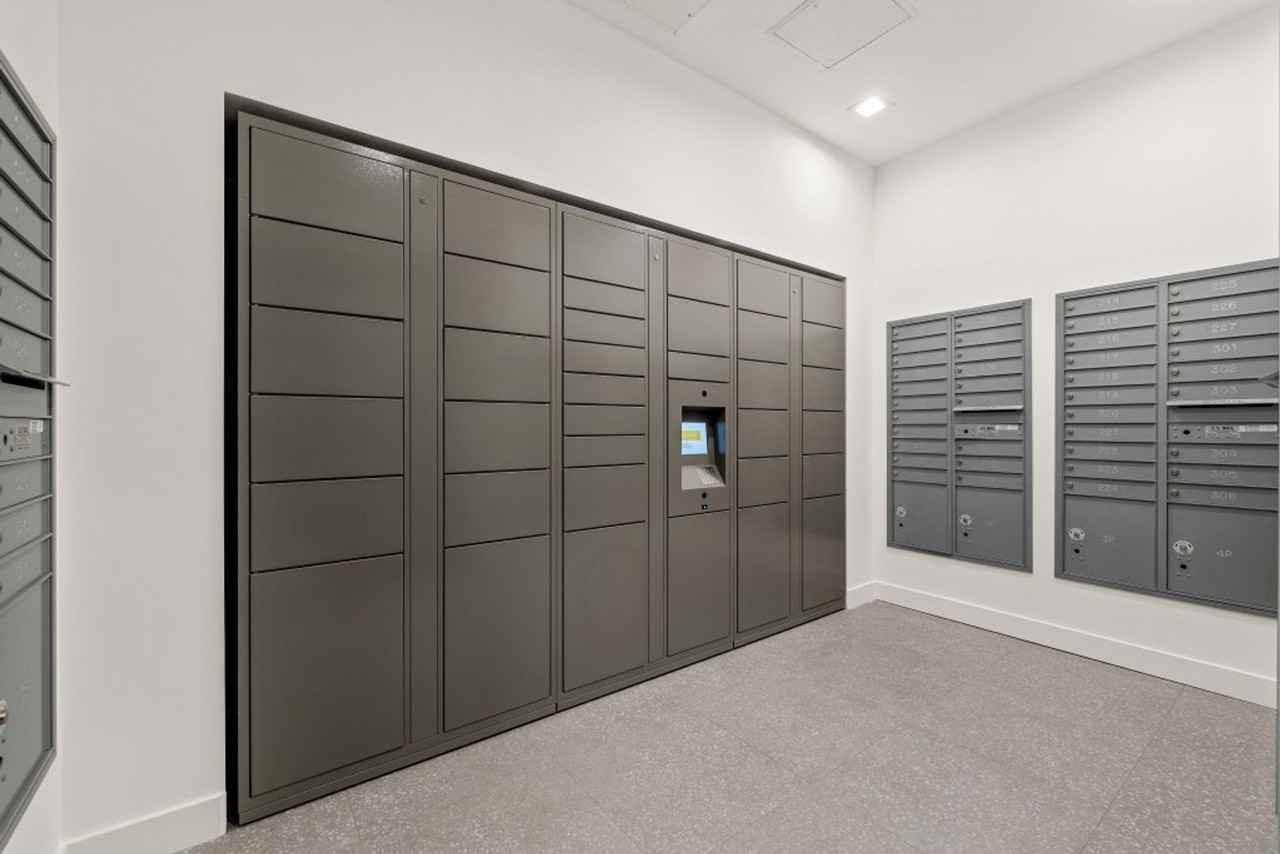 7401 Lankershim Blvd. - Photo 6 of 33