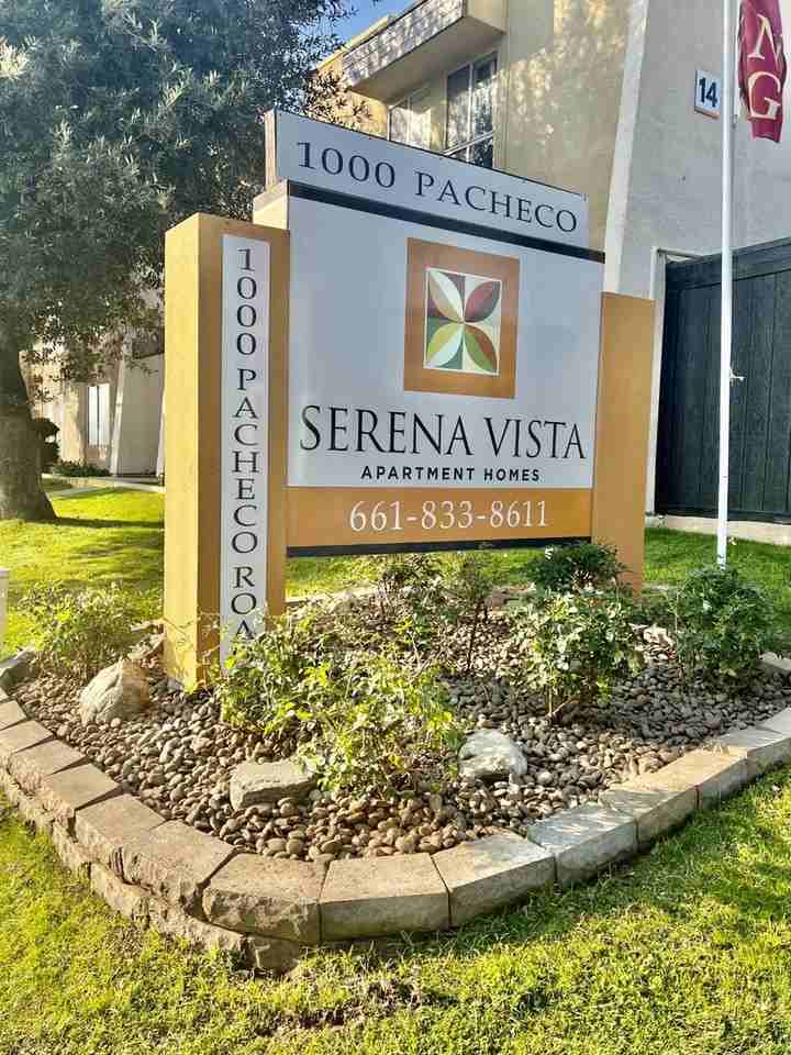 Serena Vista Apartments - Photo 3 of 35