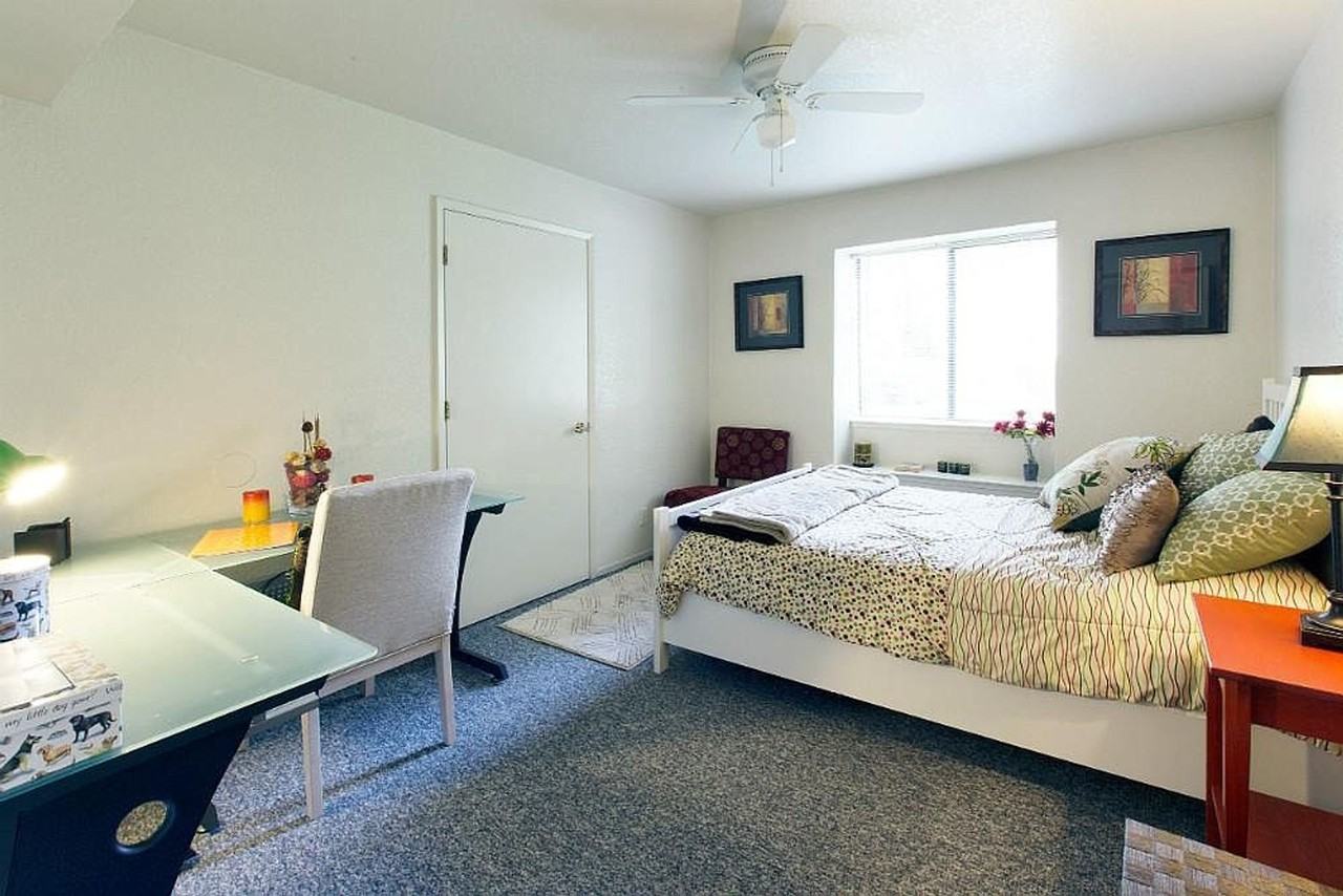 Pomona West Student Apartments - Photo 7 of 50