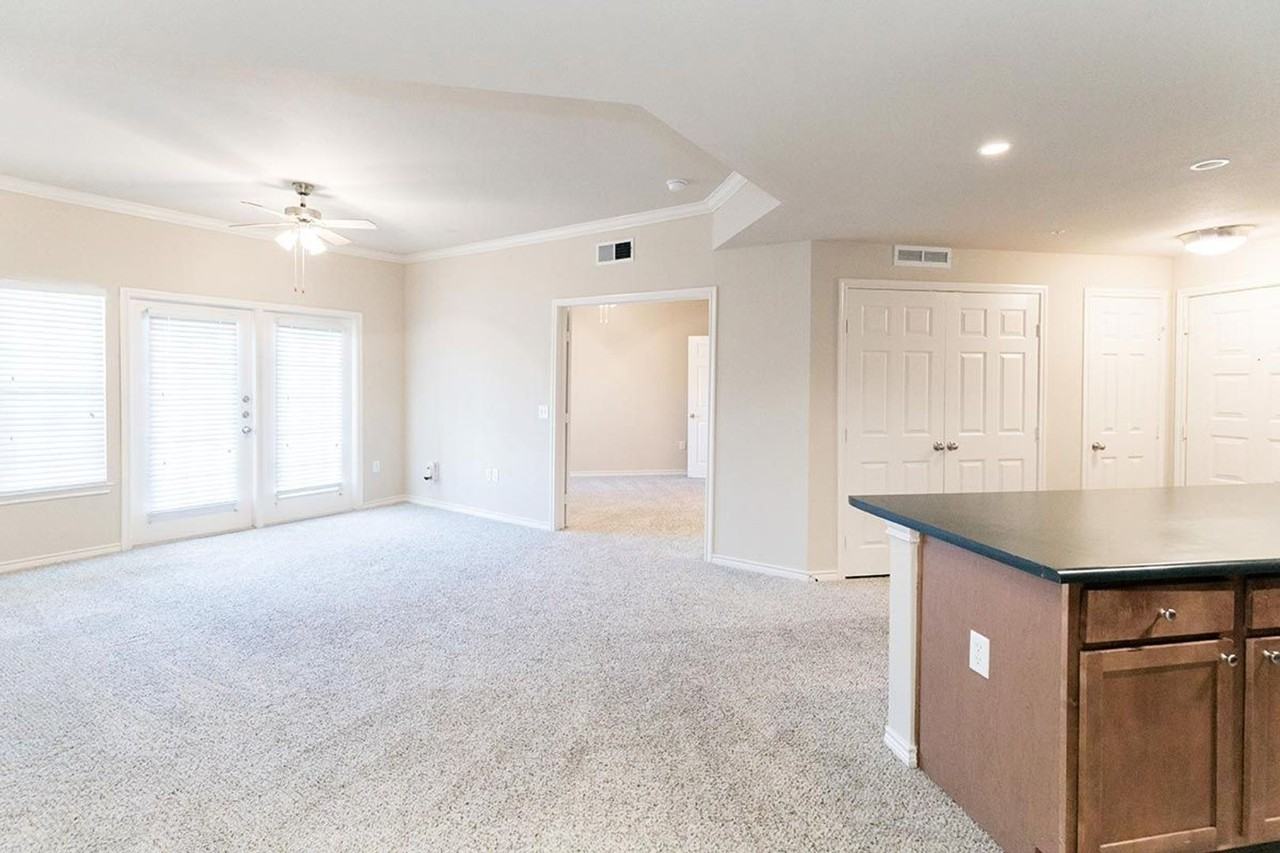 Laguna Vista - Photo 5 of 50