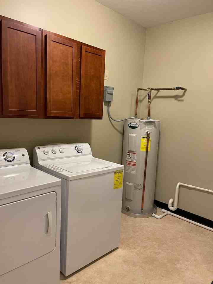 Brookview Terrace - Photo 5 of 27