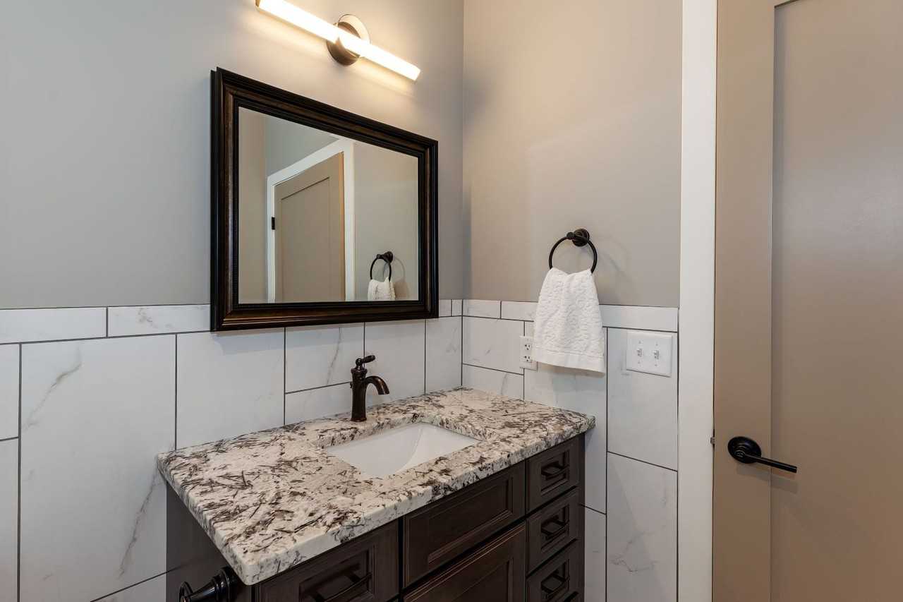 Isaac Executive Suites - Photo 3 of 14