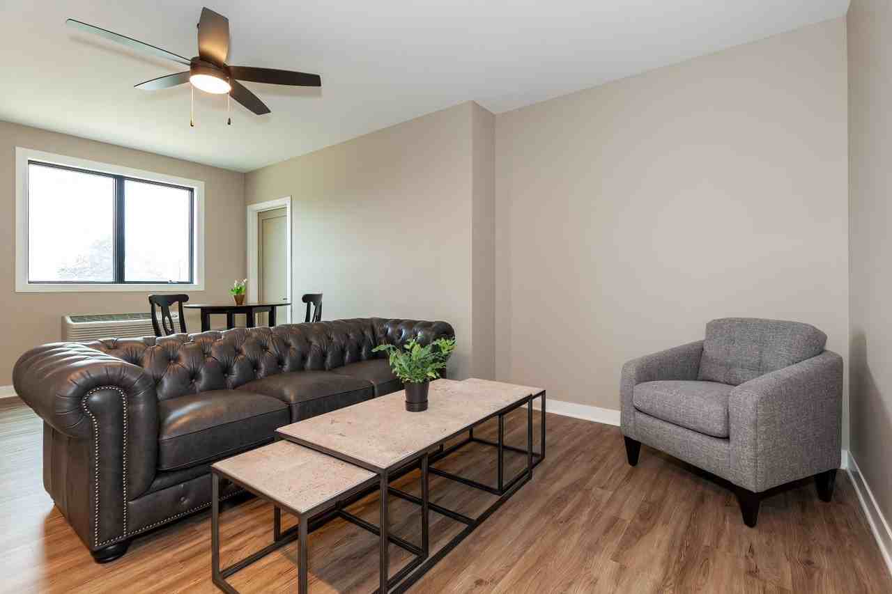 Isaac Executive Suites - Photo 4 of 14