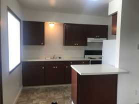 1 and 2 bedroom apartments near Clark College!! - Photo 1 of 1