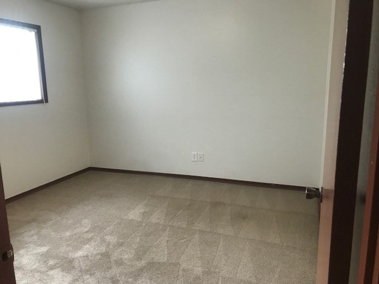 1 and 2 bedroom apartments near Clark College!! - Photo 6 of 10