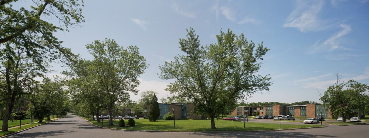 Kingswick Apartments LP - Photo 2 of 50