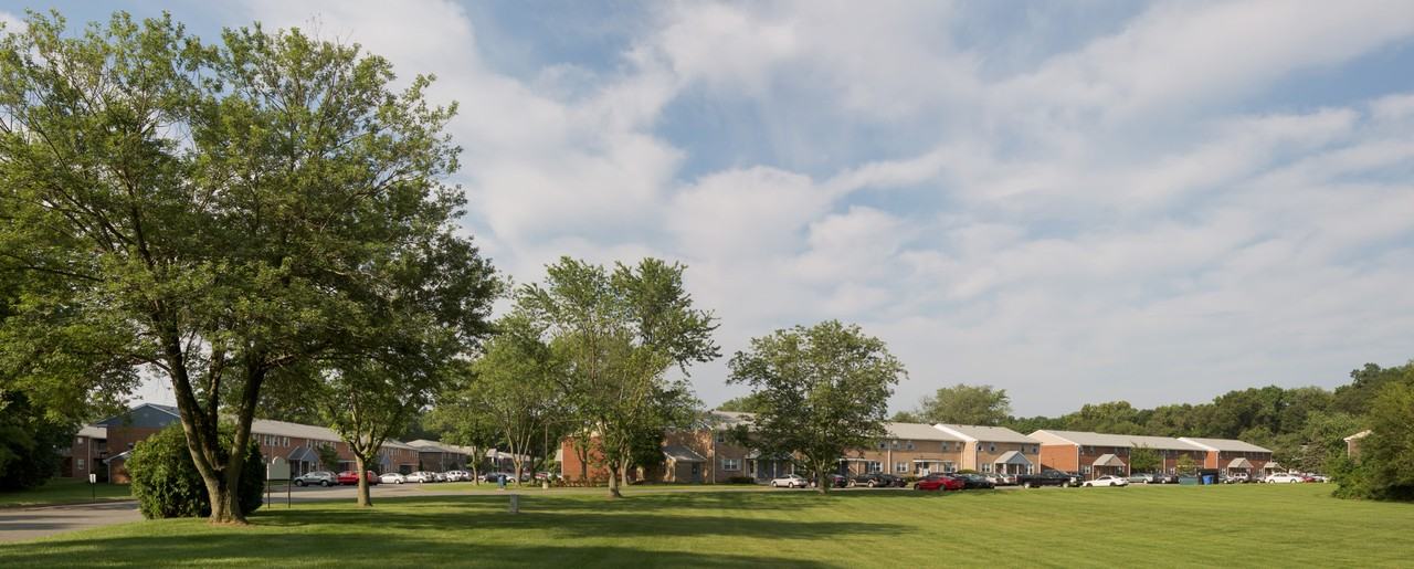 Pickwick Apartments - Photo 6 of 50