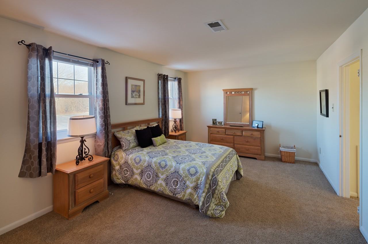 Pickwick Apartments LLC - Photo 6 of 37