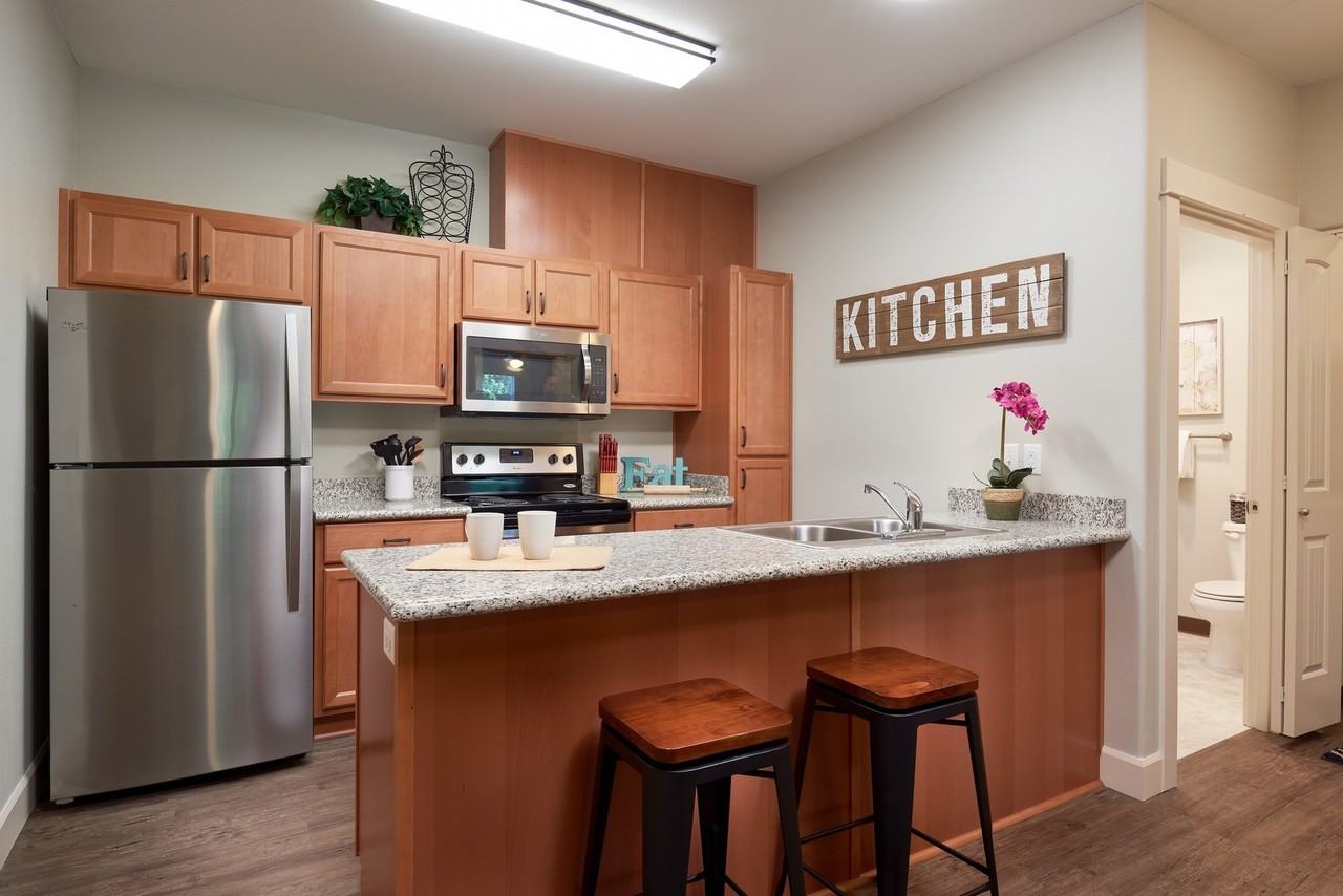 Riverbend Apartments - Photo 4 of 30