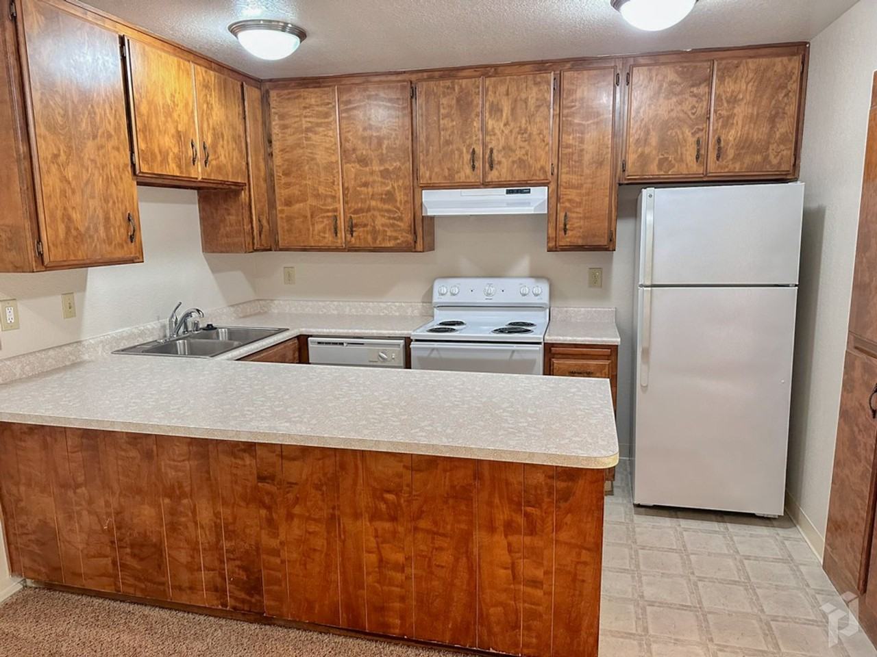 Tuscan Villa Apartments - Photo 7 of 24