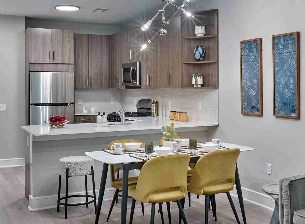 Citizen Linden - Photo 3 of 27