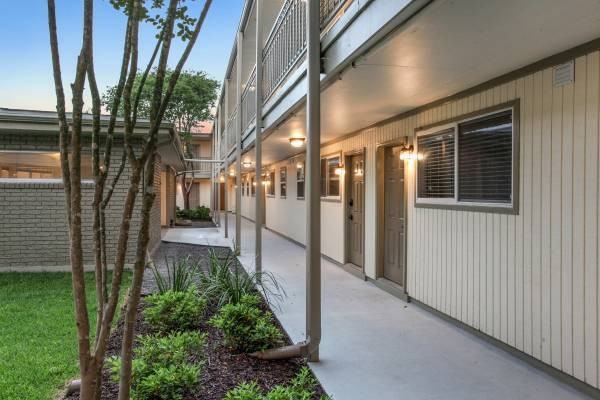 The Gentilly - Photo 4 of 37