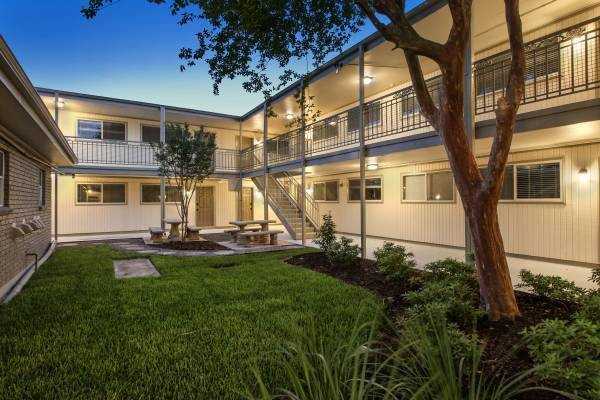 The Gentilly - Photo 7 of 37