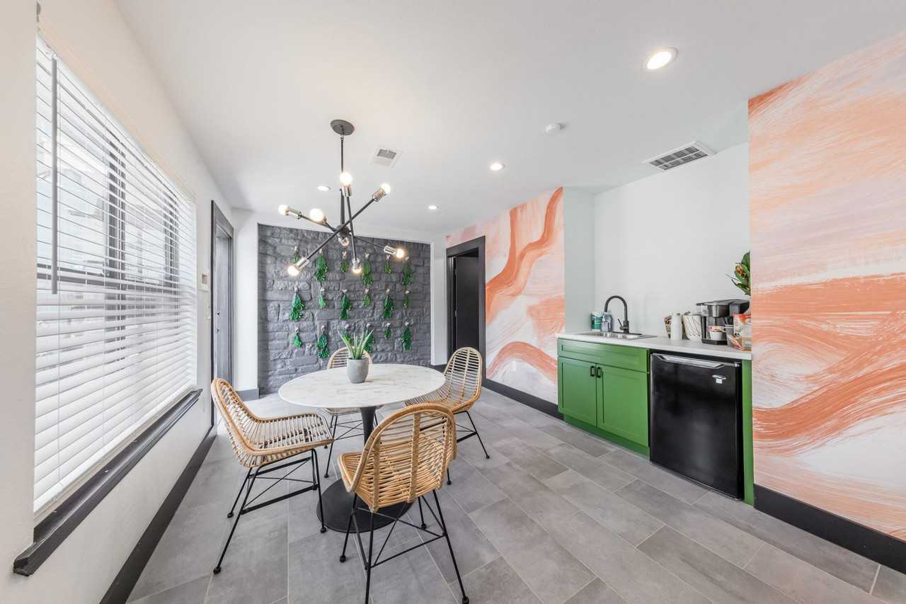 El Monty Apartments - Photo 7 of 50