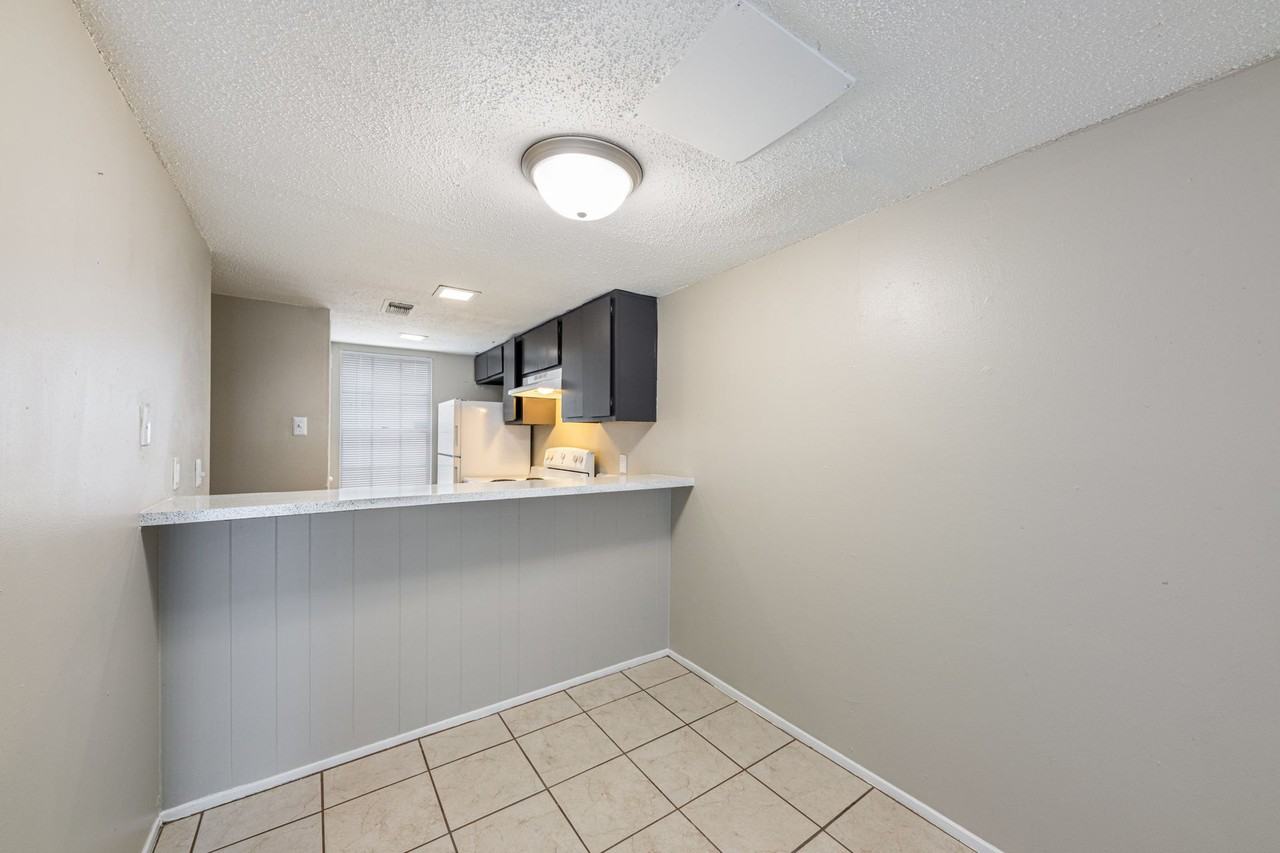 Rio Ranch Townhomes - Photo 4 of 49