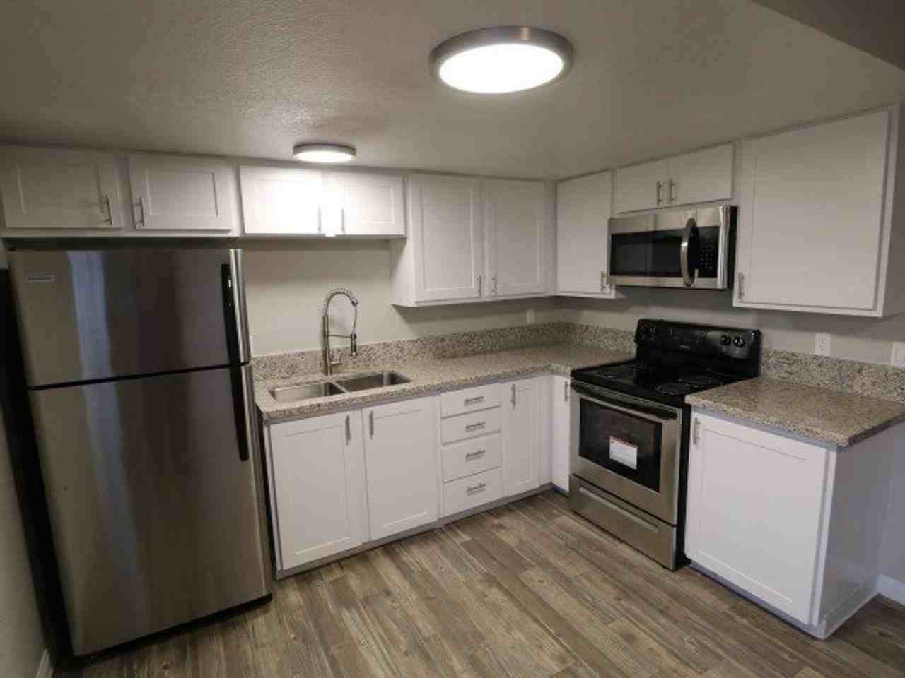 1525 Pinto Lane - Photo 2 of 30