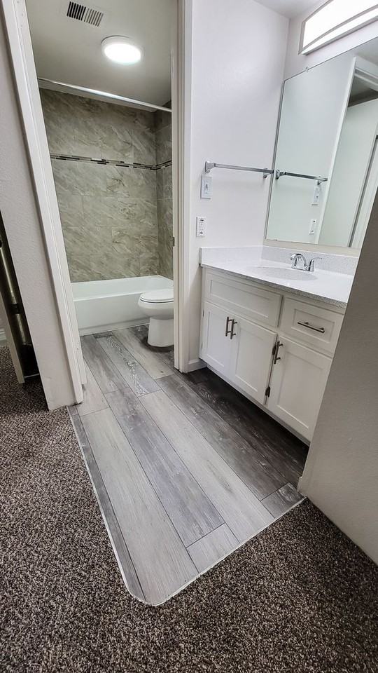 8445 North 23rd Avenue - Photo 6 of 33