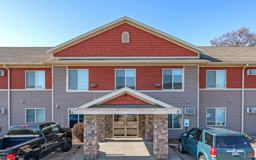 The Residences at 843 Oak - Photo 1 of 1