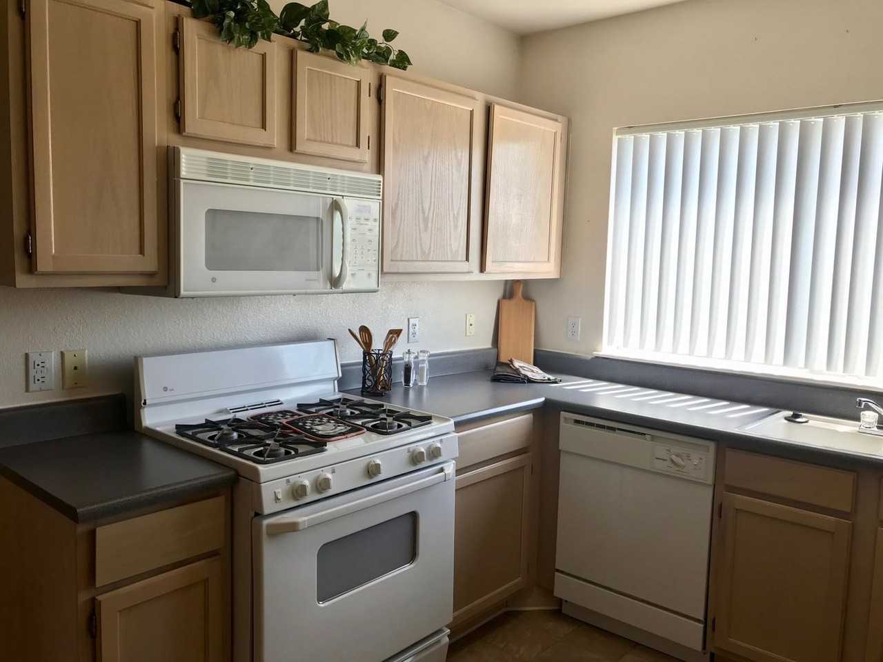 Taylor Ranch - Photo 2 of 17