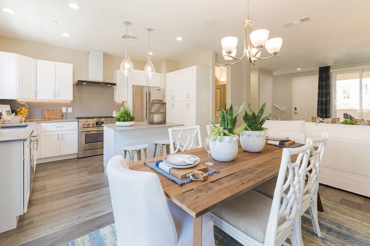 Paxton Calabasas - Photo 4 of 50