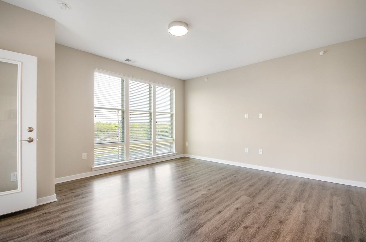 2100 Haddonfield Rd #10206 - Photo 6 of 8